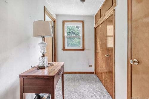 31 Chatham Ave, Milford CT 06460-5627 exterior