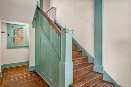 5701 Elgin St, Pittsburgh PA 15206-1635 exterior