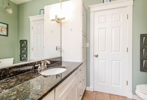 3852 Central Park Ave, Chicago IL 60629-4343 exterior