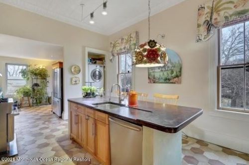 489 Cedar Ave, West Long Branch NJ  07764-1805 exterior