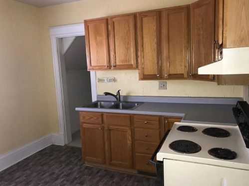 2049 Washington Ave, Madison WI 53704-5208 exterior