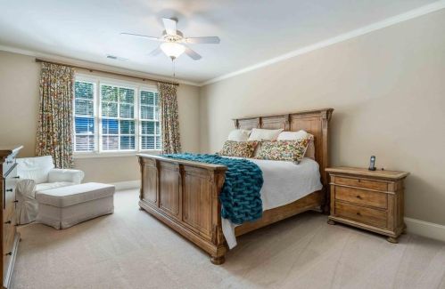 4968 Long Is Dr, Atlanta GA 30327-4904 exterior