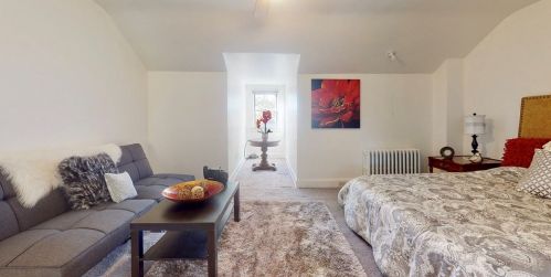 916 Farragut St, Pittsburgh PA 15206-2204 exterior