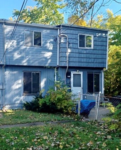 6906 Parnell Ave, Chicago, IL 60621-2429