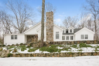 34 Green Valley Rd, Armonk NY  10504-2415 exterior