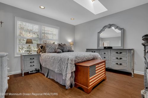 984 Woodlane Rd, Jackson Twp NJ 08527-1556 exterior