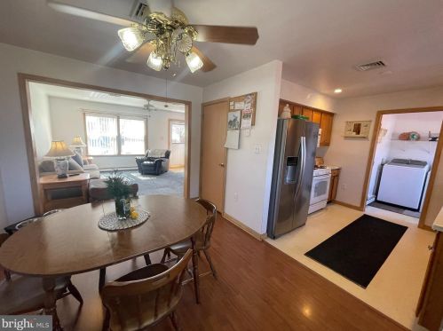 10 Bunting Brg Rd, Cookstown NJ 08511-1101 exterior