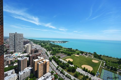 3660 Lake Shore Dr, Chicago IL  60613-5300 exterior