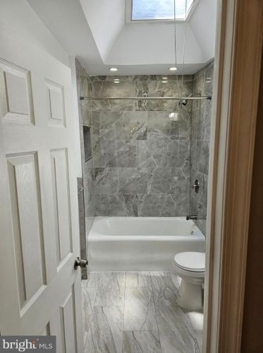 6545 Guyer Ave, Philadelphia PA 19142-2602 exterior