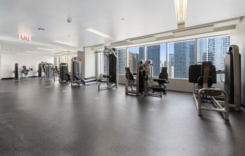 340 Randolph St, Chicago IL 60601-7618 exterior