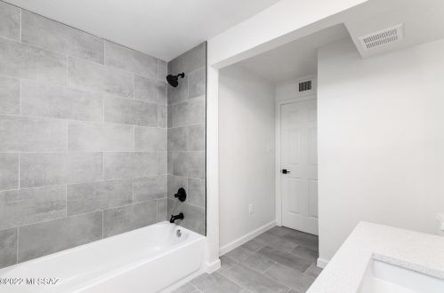 851 Roller Coaster Rd, Tucson AZ  85704-2626 exterior