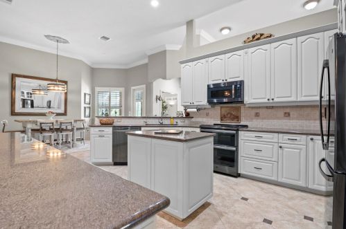 7928 Saddlebrook Dr, Fort Pierce FL  34986-3128 exterior