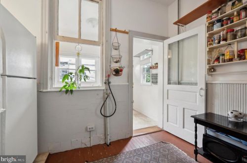 4817 Fairmount Ave, Philadelphia PA 19123-1901 exterior