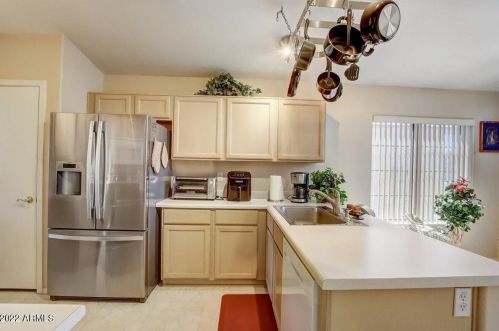 530 Bluefield Ave, Phoenix AZ 85032-1420 exterior