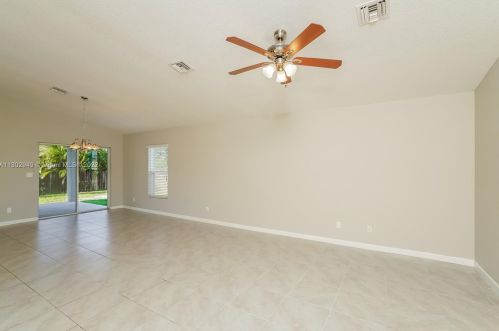 271 Ridgecrest Dr, Fort Pierce FL  34953-8305 exterior