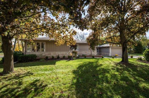 10015 Glendale Ave, Milwaukee WI  53225-4624 exterior