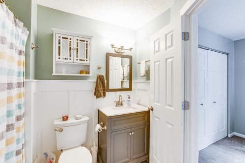 607 17 St, Mishawaka IN 46544-5644 exterior