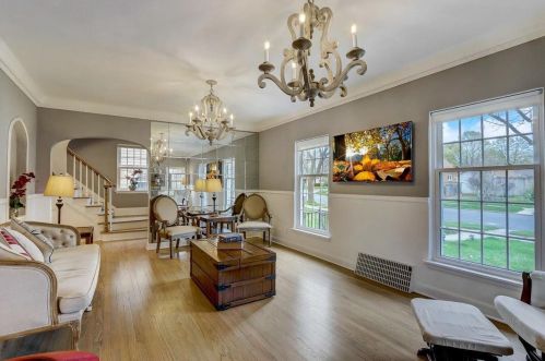 2847 73rd St, Milwaukee, WI 53210-1005