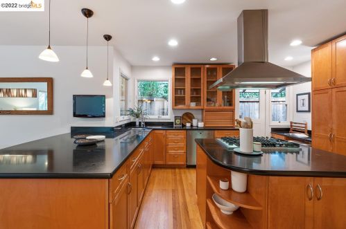 85 Hazel Rd, Berkeley CA 94705-2402 exterior