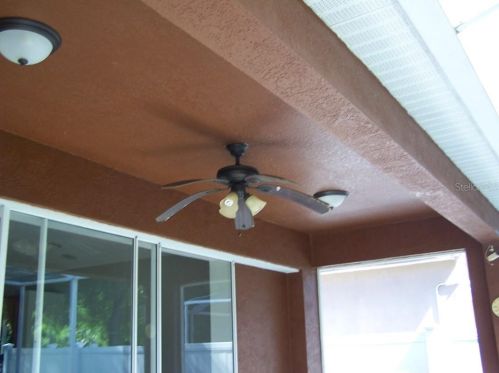 8111 Moccasin Trl Dr, Riverview FL 33578-8855 exterior