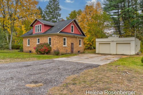 2951 Black Crk Rd, Meskegon MI 49444-2607 exterior