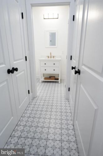 1500 Dickinson St, Philadelphia PA 19146-4757 exterior