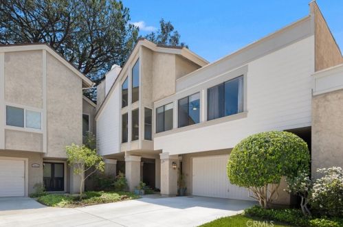 5218 Caminito Apartado, San Diego, CA 92108-4202