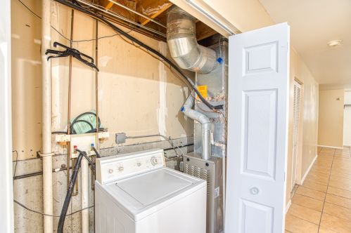 1502 Karlov Ave, Chicago IL 60651-1927 exterior