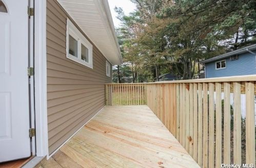 116 Helene Rd, Valley Cottage NY 10989-2624 exterior