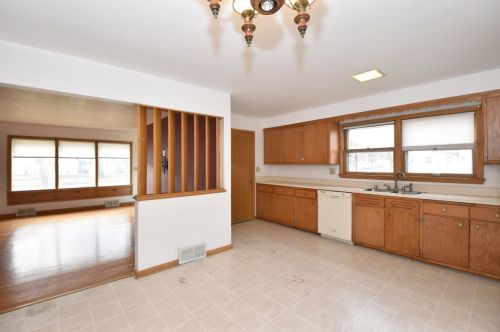 3332 Morgan Ave, Milwaukee WI 53221-1019 exterior