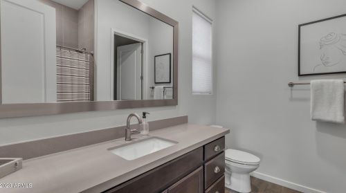 8513 22 Dr, Phoenix AZ 85041-7712 exterior