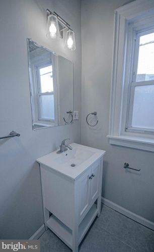 135 56 St, Philadelphia PA 19131-1310 exterior