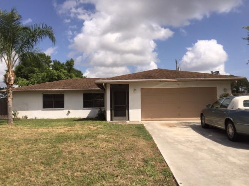 1337 Hunnicut Ave, Fort Pierce FL 34953-7711 exterior