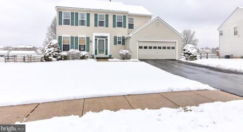 30 Crestpoint Dr, New Castle, DE 19720-5668