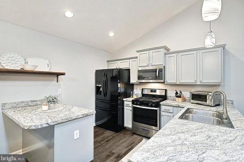 813 Middle St, Hanover PA 17331-2031 exterior