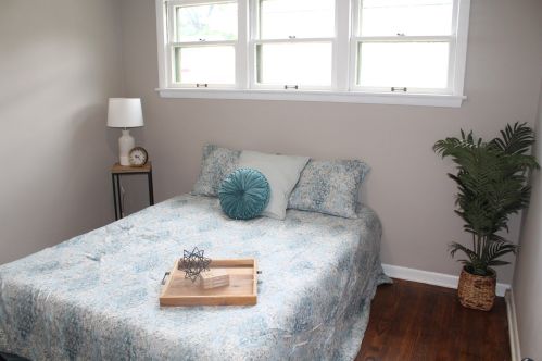 7501 Grantosa Dr, Milwaukee WI  53218-3813 exterior