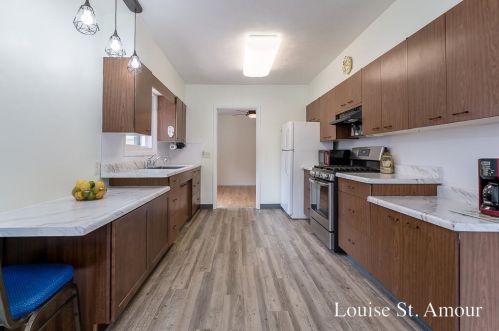 1020 Laketon Ave, Meskegon MI 49441-2969 exterior