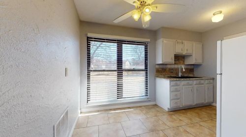 9300 Macon Ave, Saint Louis MO 63134-3432 exterior