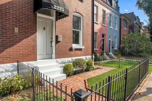 2225 Arsenal St, Saint Louis MO  63118-2537 exterior