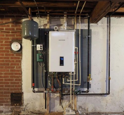 222 Elam St, New Britain CT 06053-2740 exterior