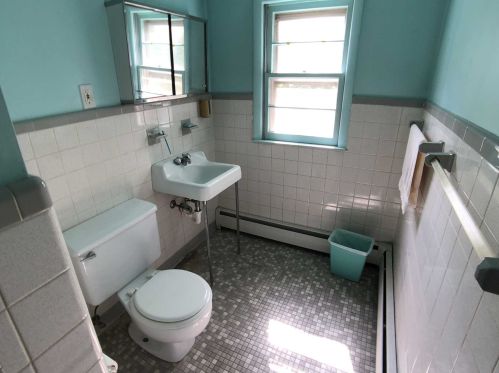 13 Idlewild Dr, Poughkeepsie NY 12601-6601 exterior