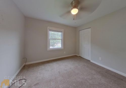 3823 Crosby Dr, Atlanta GA 30331-3432 exterior