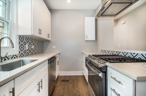 5621 Ozark Ave, Chicago IL  60631-3317 exterior