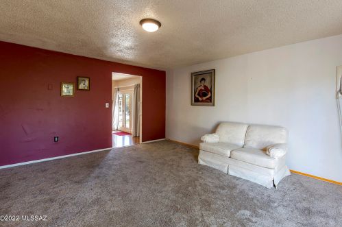 1424 Chapala Dr, Tucson AZ  85704-2037 exterior