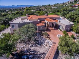 6805 Los Leones Dr, Tucson, AZ 85718-1811