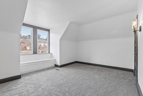 1624 Jancey St, Pittsburgh PA  15206-1327 exterior