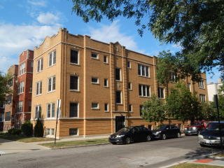 2646 Gunnison St, Chicago IL  60625-7943 exterior