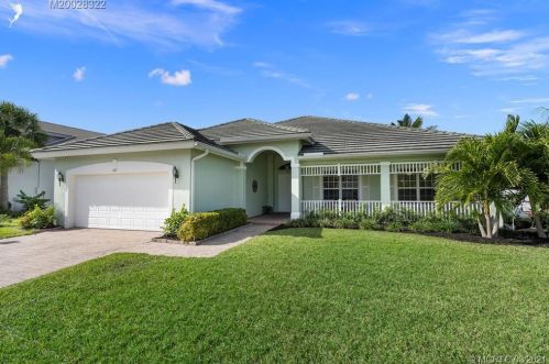 225 Magnolia Lakes Blvd, Fort Pierce, FL 34986-3581