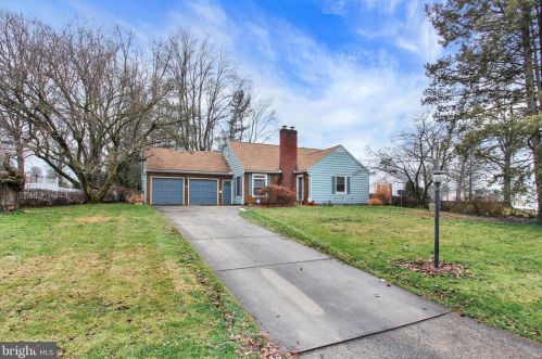 205 Clearview Rd, Hanover, PA 17331-1310