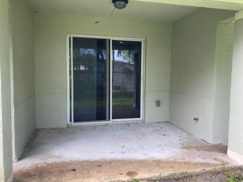 1756 Dove Tail Dr, Fort Pierce FL 34982-8000 exterior